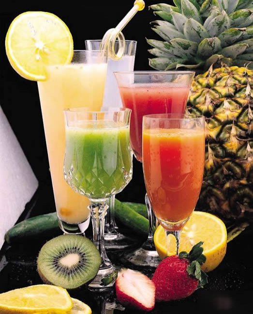 饮用纯果汁过量易导致营养不良