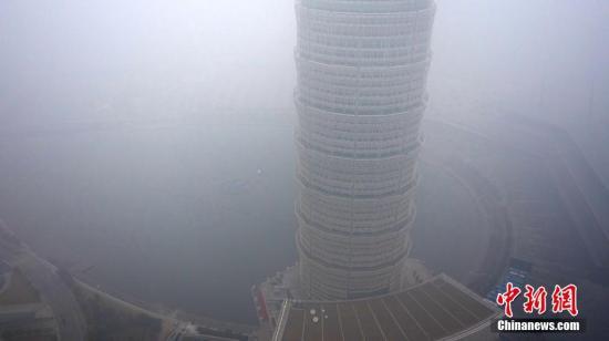境外媒体:中国新环保部长点燃环境治理“三把火”