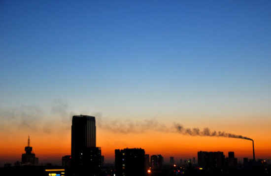 美媒:中国政府强调治理污染不手软
